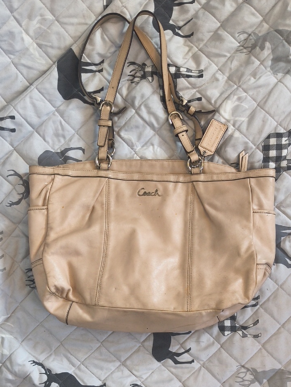 Coach Neutral Beige Leather Tote with Dual Adjustable Straps 🚨🚨PROJECT BAG🚨🚨